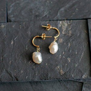 Freshwater Pearl dainty earrings